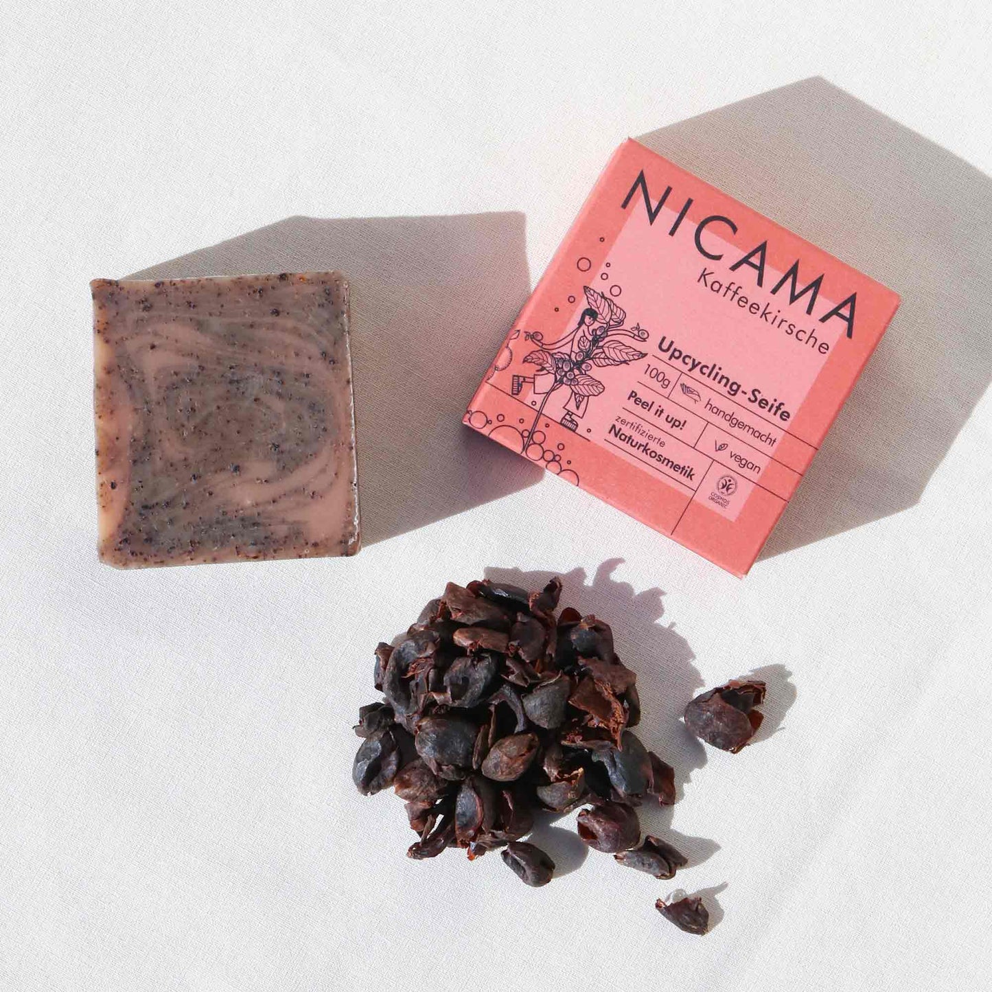 Upcyclingseife mit Peelingeffekt von Nicama- Kaffeekirsche